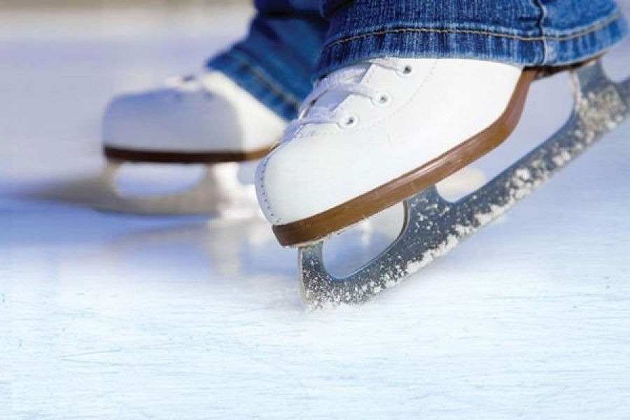 Patinoarul din Galaţi va fi redeschis vineri