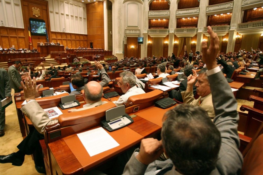 Ce PROPUNERI LEGISLATIVE au făcut deputaţii gălăţeni în trei ani de MANDAT