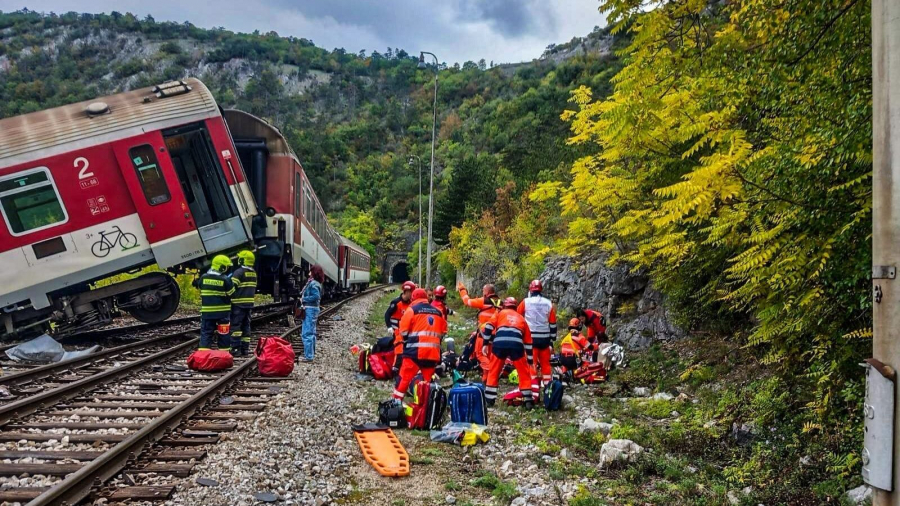 Coliziune între două trenuri în Slovacia