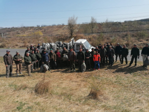 Intrările în orașul Berești, „eliberate” de gunoaie