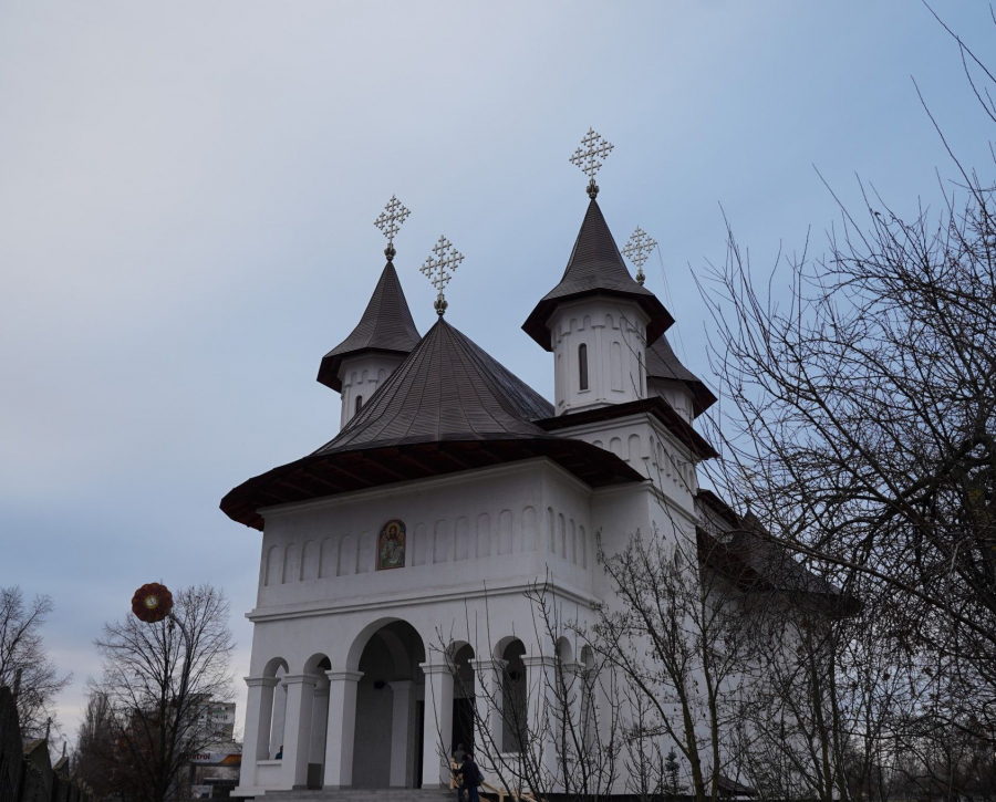 Zi de sărbătoare pentru Parohia „Sfântul Ioan Botezătorul” din Galaţi (FOTO)