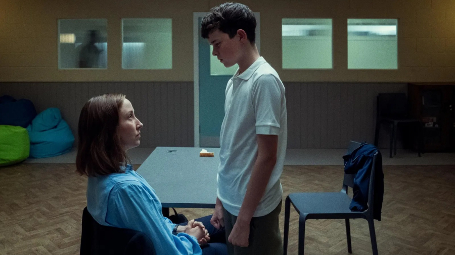 Miniseria „Adolescence”, difuzată gratuit în liceele britanice