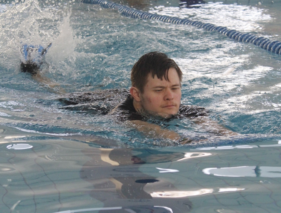 Povestea înotătorului gălăţean cu sindrom Down care se pregăteşte pentru JOCURILE PARALIMPICE de la Tokio