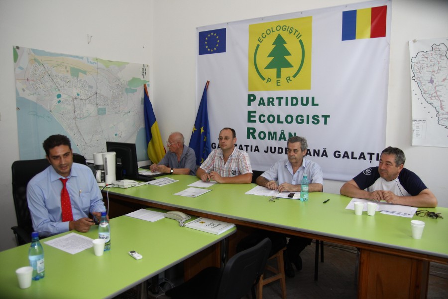 Protocol de colaborare: Ecologiştii şi societatea civilă şi-au dat mâna