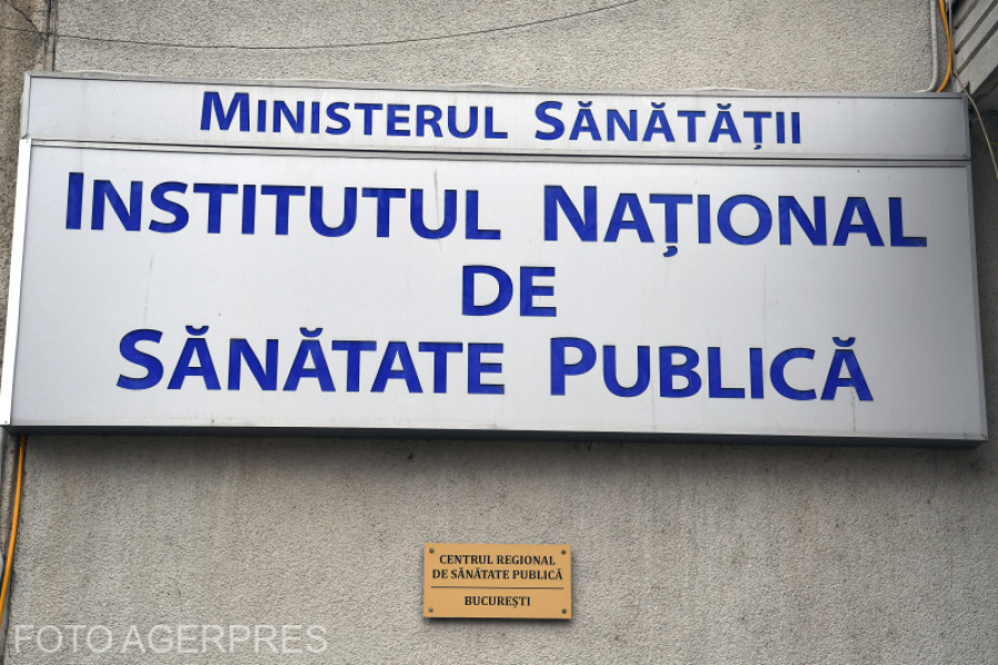 15 decese provocate de gripă în România