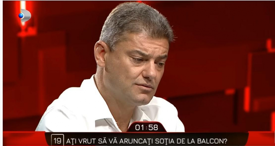 „Ați vrut să vă aruncați soția de la balcon?”