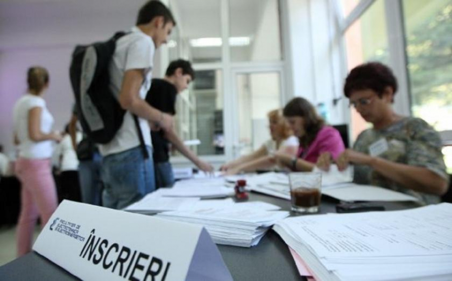 Au început înscrierile pentru Bacalaureatul de toamnă