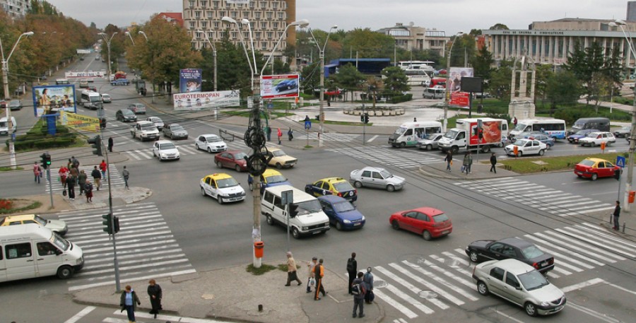 Atenţie pe unde conduceţi! - Urmează o săptămână cu capcane pentru şoferi 