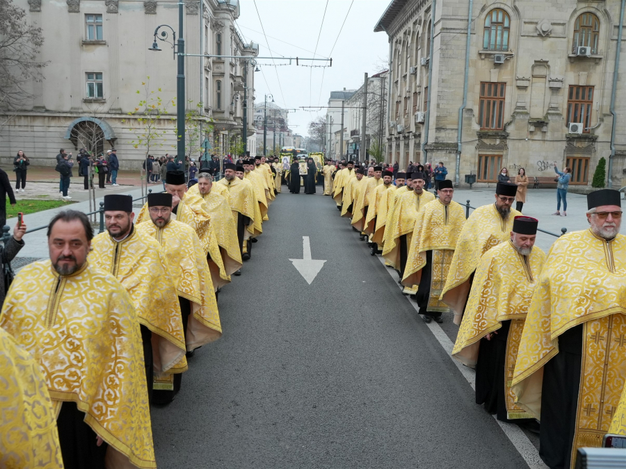 Procesiunea ”Călători pe cărările sfinţilor”, la Galaţi. Pelerinaj la Catedrala arhiepiscopală
