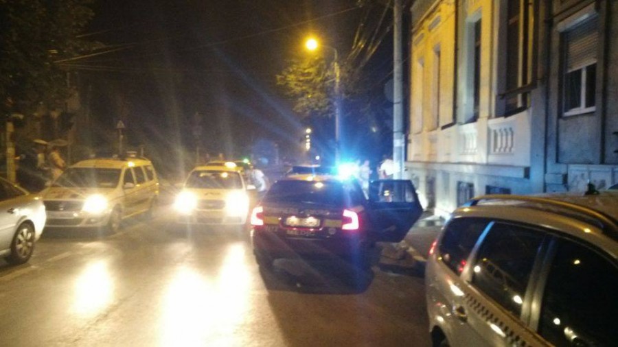 ACCIDENT rutier cu TREI RĂNIŢI, pe strada Bălcescu 