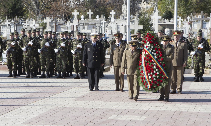 Ziua Armatei Române celebrată la Mausoleul Eroilor Neamului