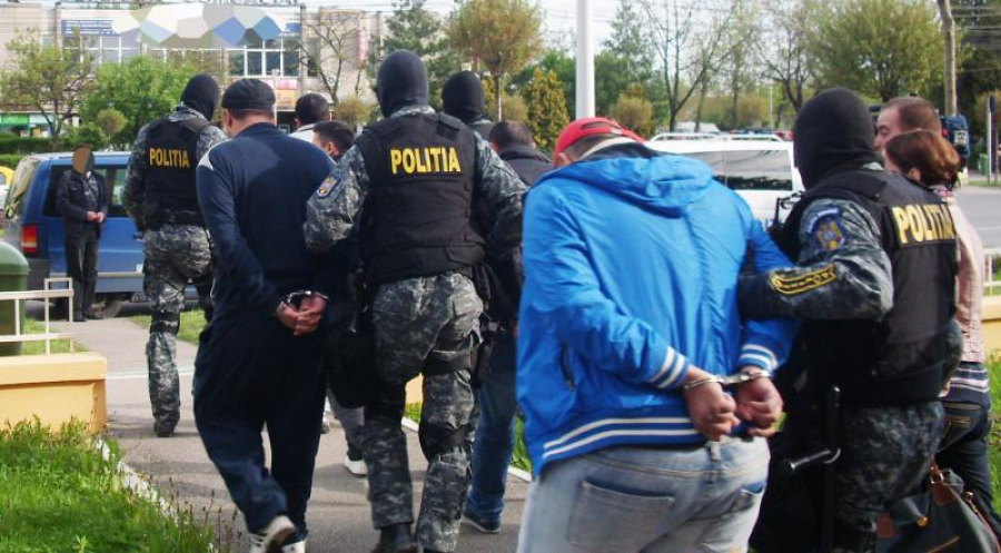 Pedepse blânde pentru doi infractori