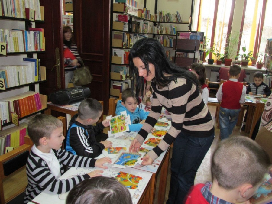 Clubul Sidex se transformă în BIBLIOTECĂ pentru copii