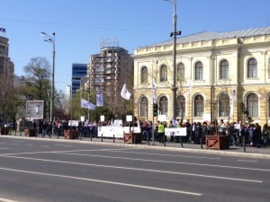 PROTEST/ Sindicaliştii de la ArcelorMittal cer Guvernului să oprească liberalizarea preţului la gaze