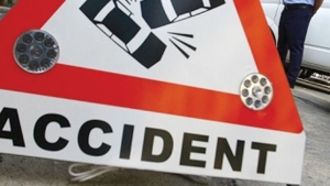 Un şofer a făcut ACCIDENT pe contrasens după ce a AȚIPIT la VOLAN