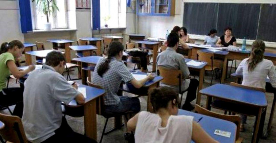 Peste 200 de candidaţi absenţi la bac