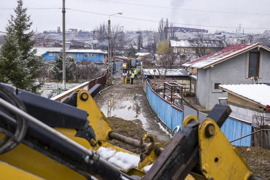 Autorităţile anunţă că s-au reluat lucrările la Barboşi şi Fileşti