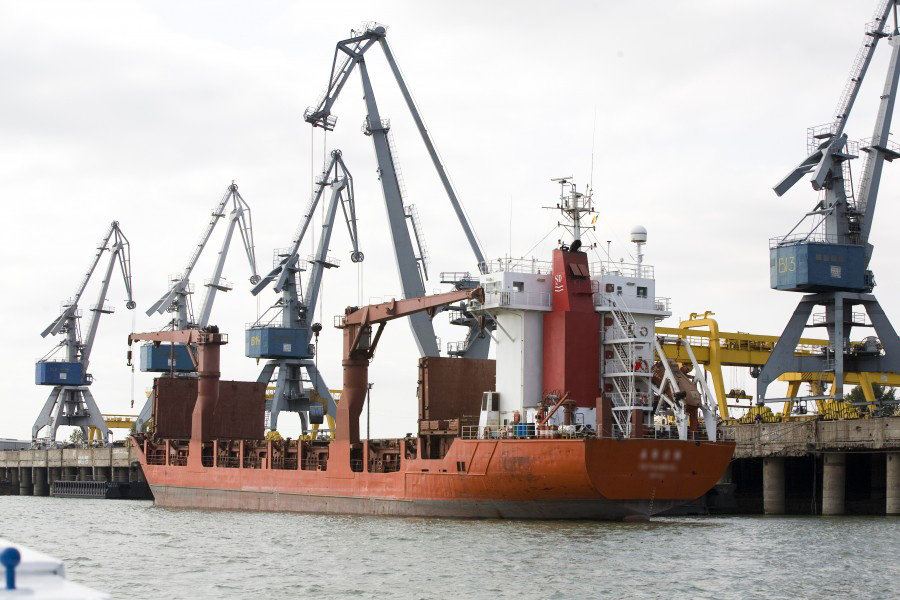 Războiul determină scăderea traficului în porturile gălățene de la Dunăre