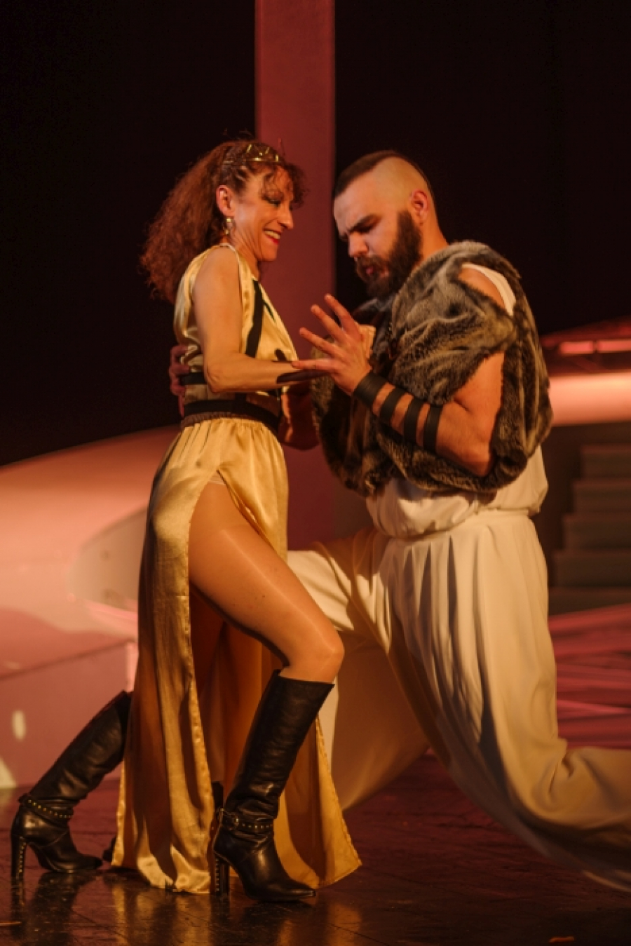 O dramă şi o feerie de Shakespeare la Teatrul Dramatic din Galați
