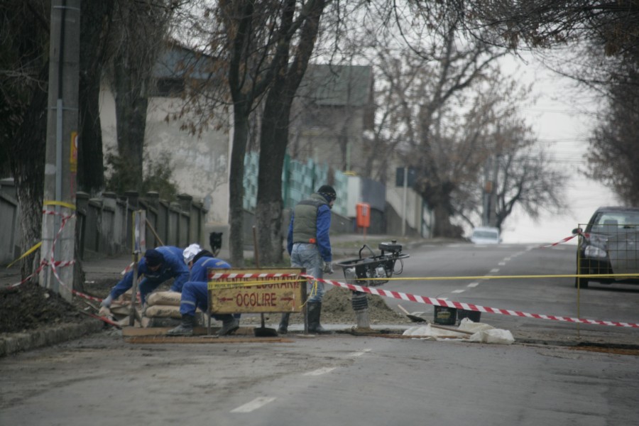 După ploaie, multe gropi se-arată!  