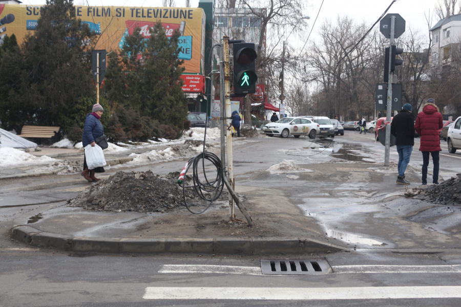 Lucrările edilitare, junghi în coasta gălăţenilor. Începutul e greu, finalizarea - imposibilă! FOTO