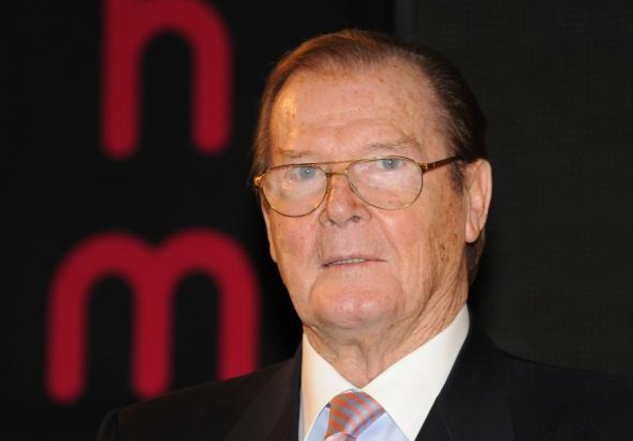 S-a stins din viață Roger Moore