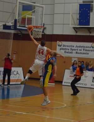 Phoenix joacă cu liderul ligii, &quot;U&quot; BT Cluj