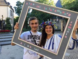 UPDATE - Gălăţencele au celebrat Ziua Iei la Luxemburg şi Istanbul (FOTO)