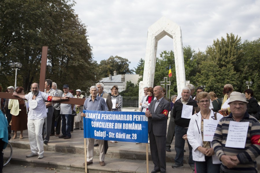 Pensionarii gălăţeni sunt aşteptaţi vineri la Bucureşti