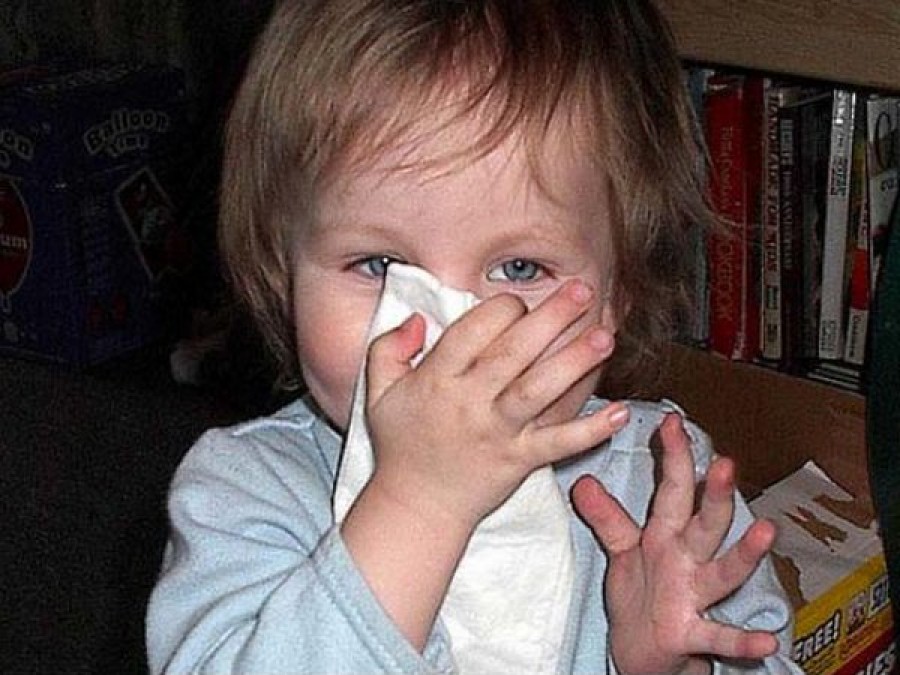 Tot mai mulţi copii gălăţeni afectaţi de viroze şi pneumonii