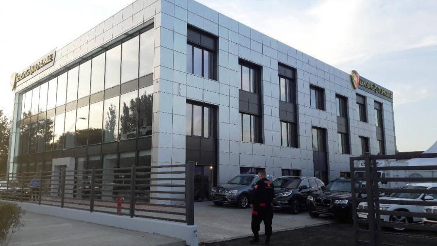 Showroom-ul Leasing Automobile, inaugurat cu Antonia, Alina Eremia şi Vunk