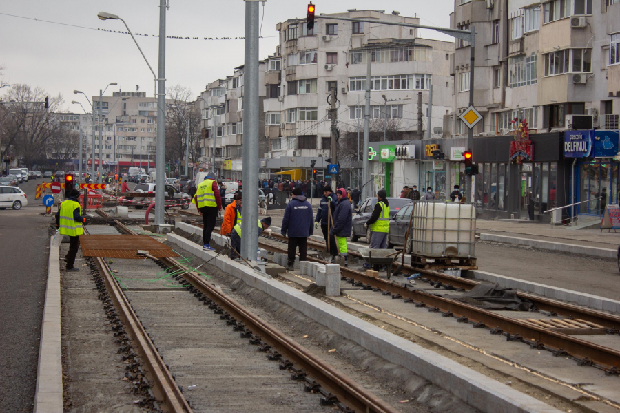 UPDATE. Noi restricţii de trafic şi trasee de transport deviate pe Siderurgiştilor