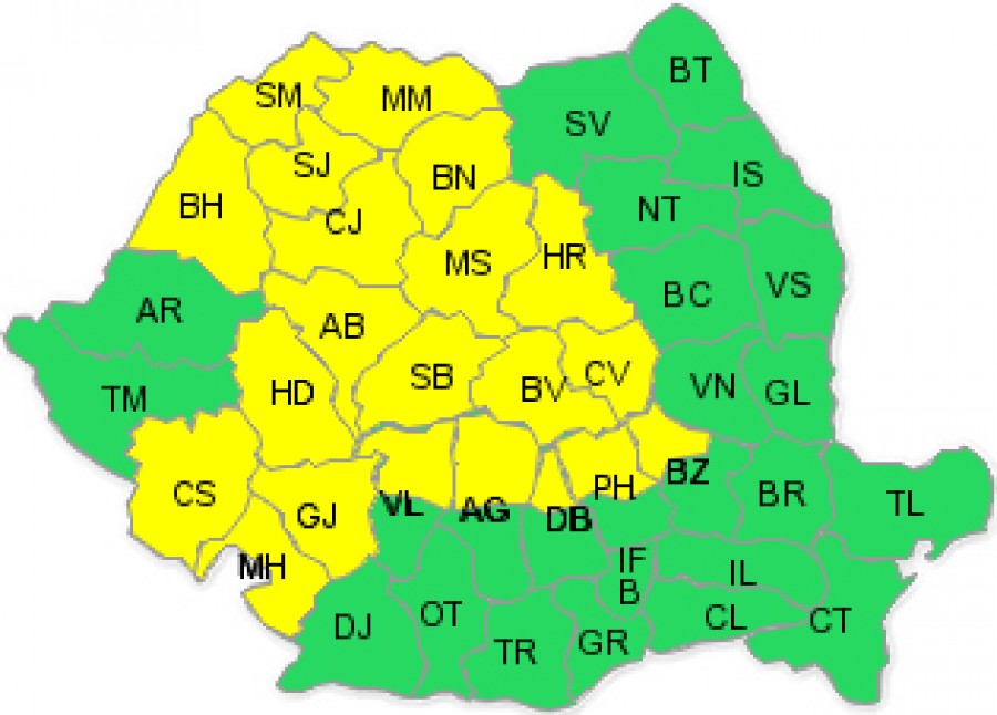 Cod galben de ploi şi vijelii în 21 de judeţe din centru şi jumătatea de vest a ţării