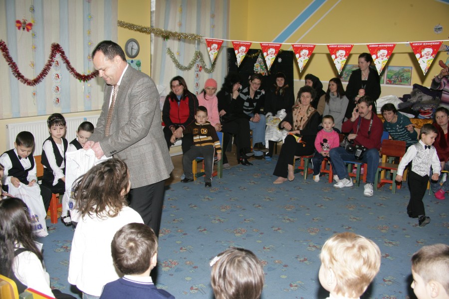 Bucurii pentru 850 de copii de la Tuluceşti
