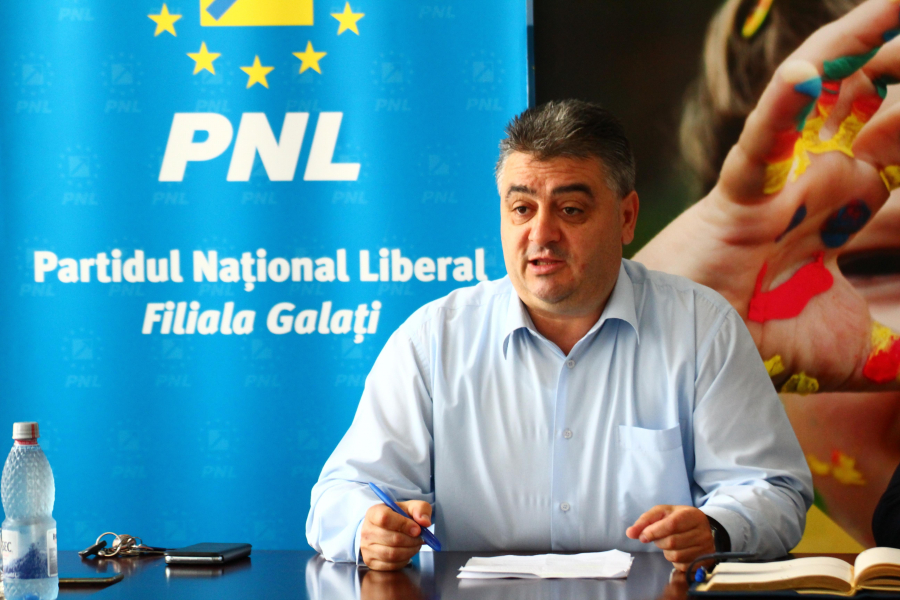 PNL susţine aplicarea programelor şcolare