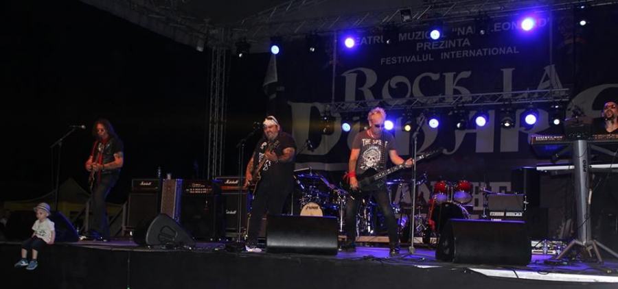 CARGO a încins atmosfera la DANUBE ROCK. Cine va mai CONCERTA în următoarele două zile