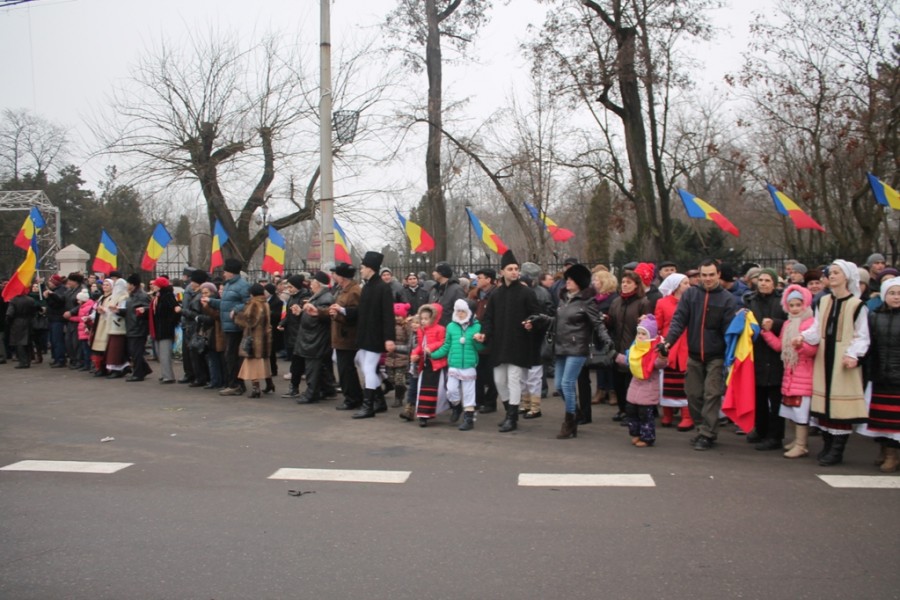 24 ianuarie la Galaţi/ HORA UNIRII, salvată de oamenii de rând (FOTO)