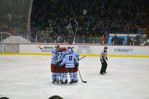 Vineri seară hocheiştii de la Dunărea pot deveni CAMPIONI