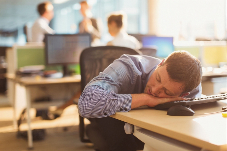 Salariile colosale la stat, sub presiune publică