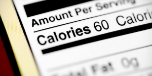 Afişarea caloriilor în meniurile restaurantelor şi în magazine din Statele Unite a devenit obligatorie