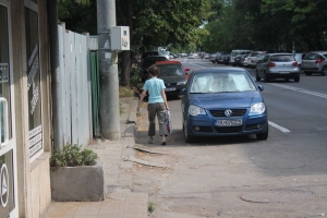 Strada pe care oamenii NU AU PRIORITATE: &quot;Avem nevoie de o SCHIMBARE RADICALĂ&quot; (FOTO)