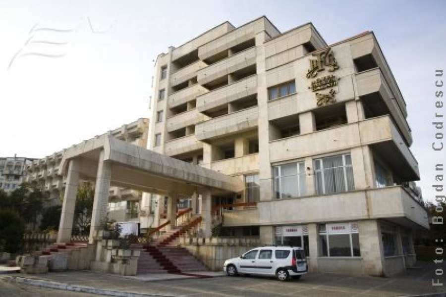 Primăria nu renunţă la Hotelul Faleza