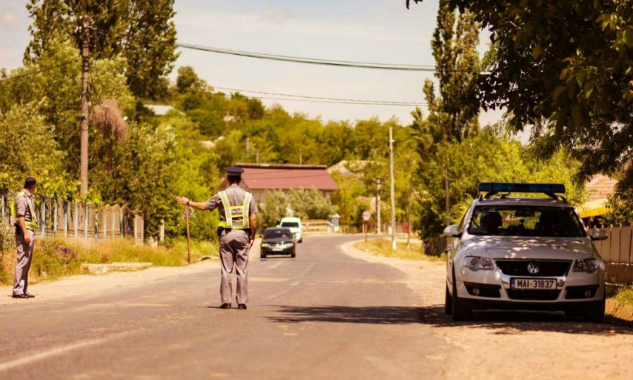 Şofer băut, depistat în trafic de poliţiştii de frontieră