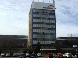 Vineri încep negocierile la ArcelorMittal