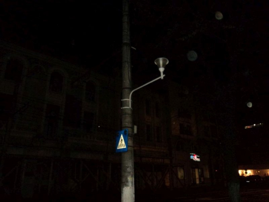 AVARIE | Întuneric la "Lumina". Care mai e viteza luminii pe strada Bălcescu?