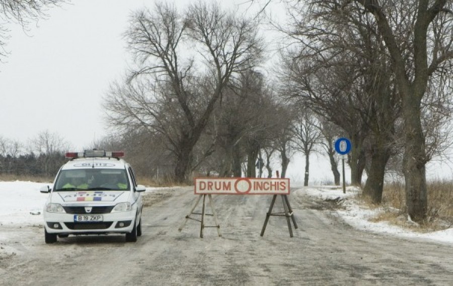 Nu se circulă pe drumurile naţionale din Galati / Școlile din județ vor fi închise luni