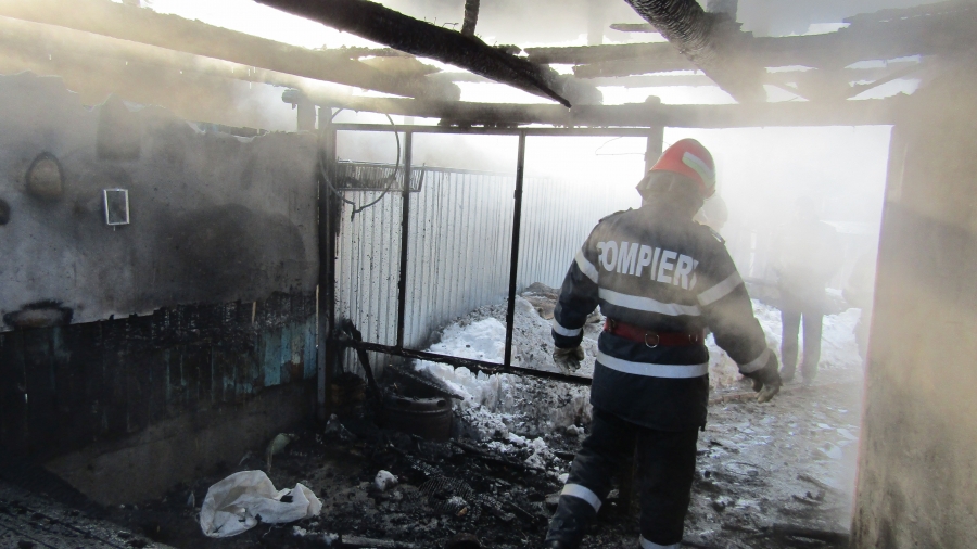 Un bărbat şi-a PIERDUT VIAȚA într-un INCENDIU
