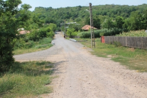 REABILITAREA DRUMURILOR ESTE GREOAIE/ În comuna Băneasa, asfaltul este mai mult pe hârtie (FOTO)