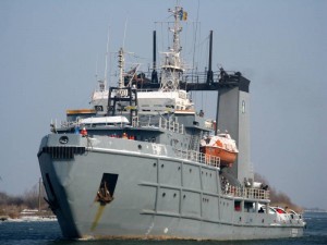 Remorcherul &quot;Grozavu&quot; intervine pentru spargerea gheţii de pe Dunăre