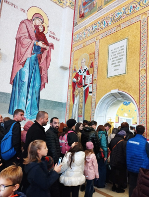 Pelerinajul la Catedrala Națională se prelungește